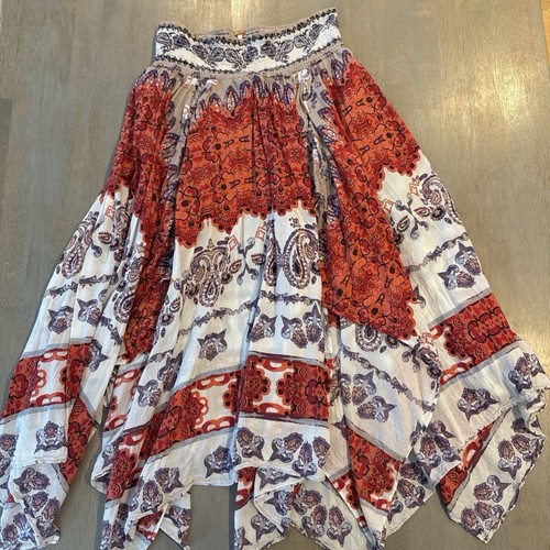 Free people fly away - free,
